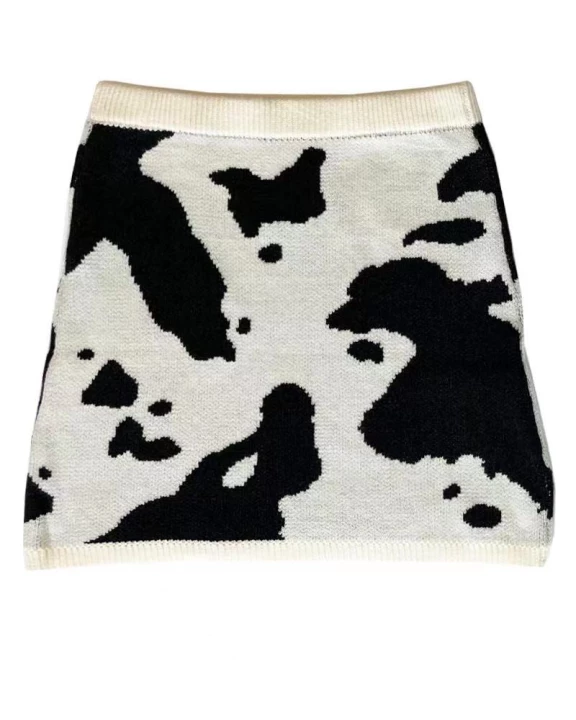 Cow intarsia knit skirt