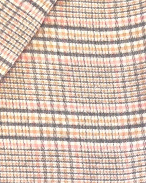 VIA FIORE Pink Plaid Scarf - Chic Winter Wrap