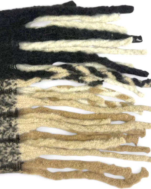 VIA FIORE ELEGANT BEIGE PLAID SCARF WITH FRINGES