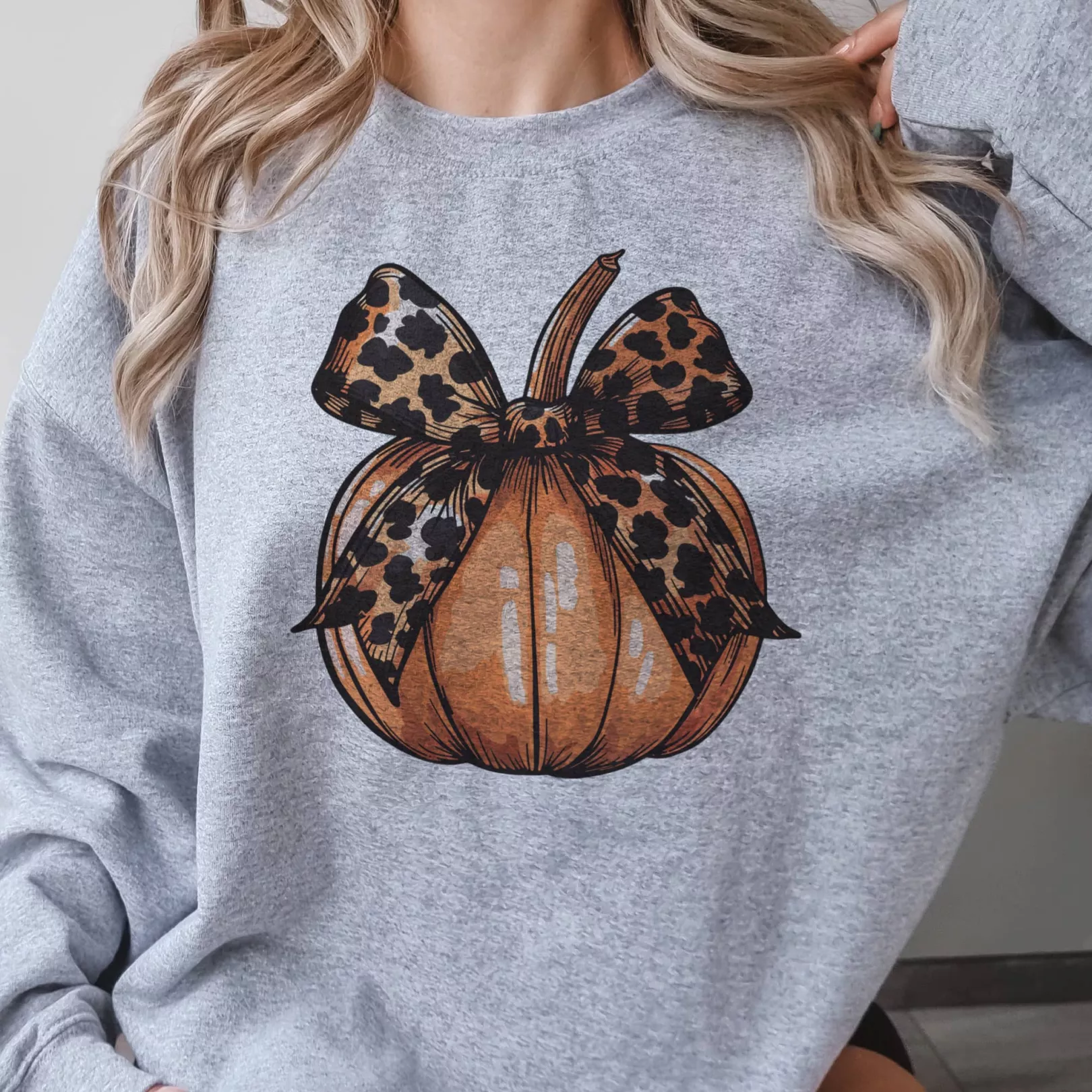 Leoopard Bow Fall Pumpkin Girly  Graphic Sweatshirt
