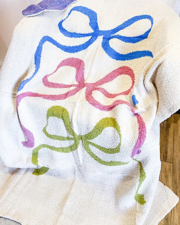 Three Bows Luxury Blanket