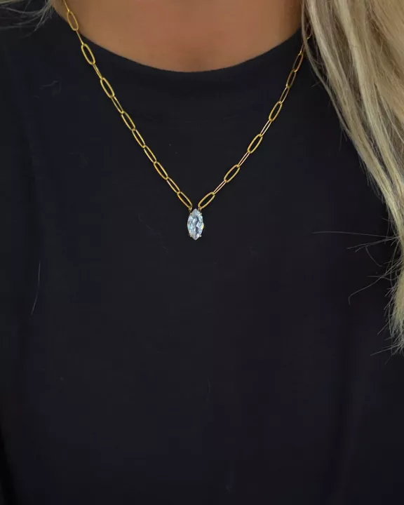 GOLD + DIAMOND PENDANT NECKLACE