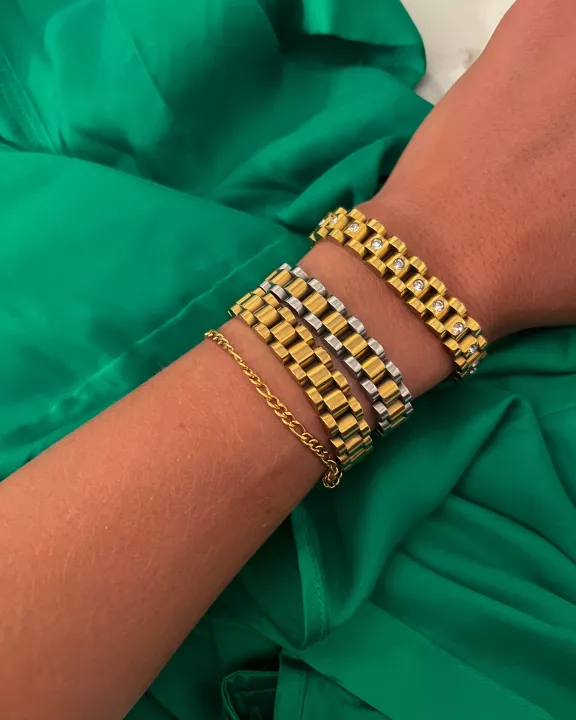 EXTENDERS FOR THIN WATCH BAND