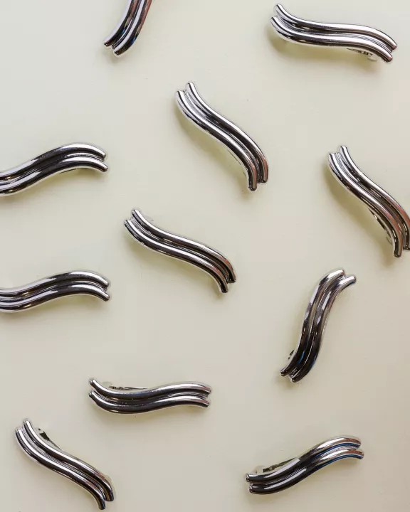 WAVY SILVER BARRETTE