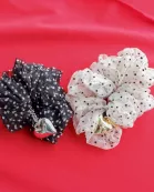 HEART CHARM SCRUNCHIE ( 2 COLORS )