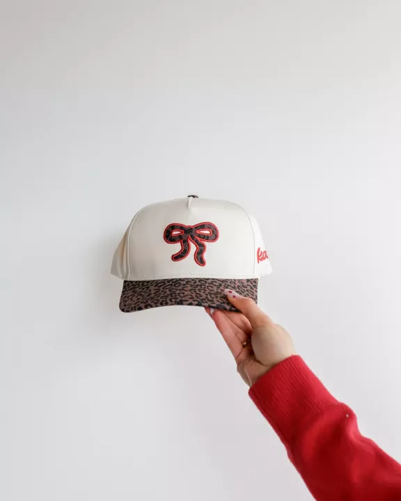 CHEETAH BOW TRUCKER HAT