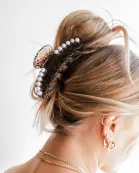 LOVE IS IN THE HAIR CLAW