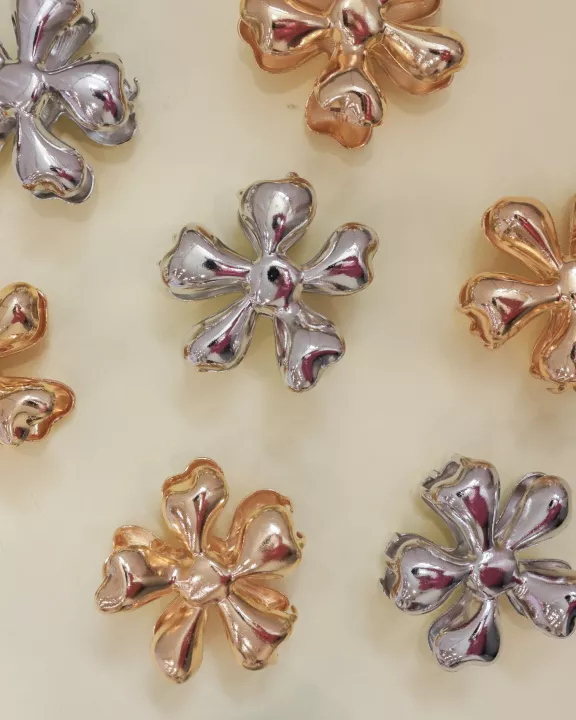 METAL FUNKY FLOWER CLAW (2 COLORS)