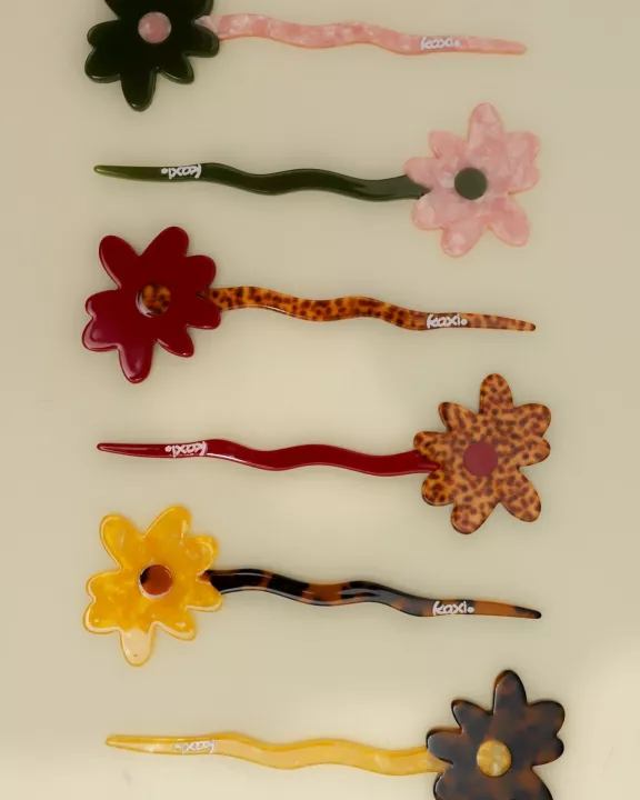 FLOWER FRENCH PINS ( 3 COLORS )