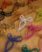 THE METAL BOW CLAW