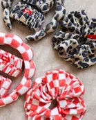 KAXI TOWEL SCRUNCHIE