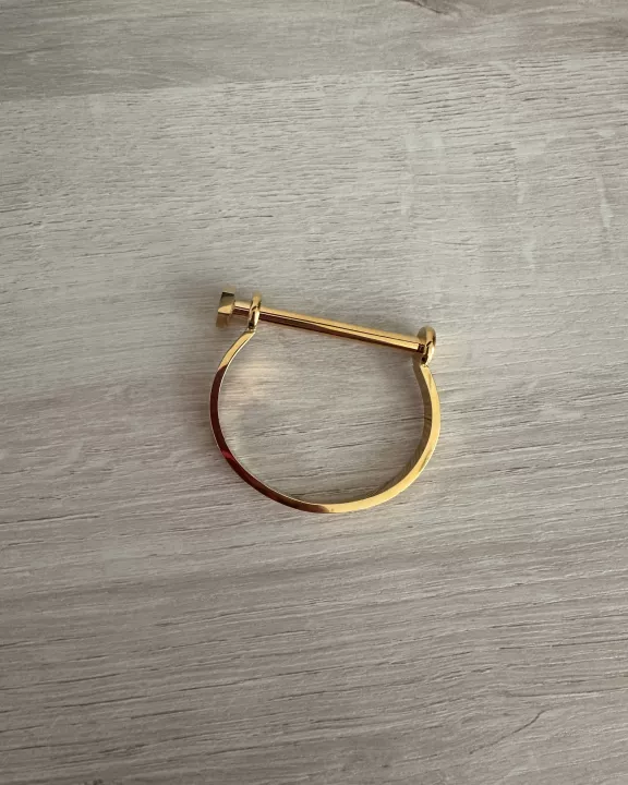 Bar Closure Bracelet