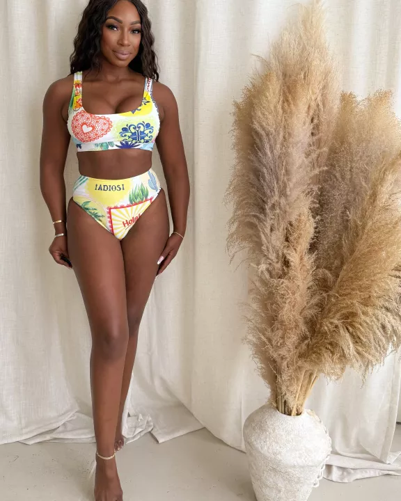 Fun Playful Floral Pattern Resortesort Wear Swimwear Bikini