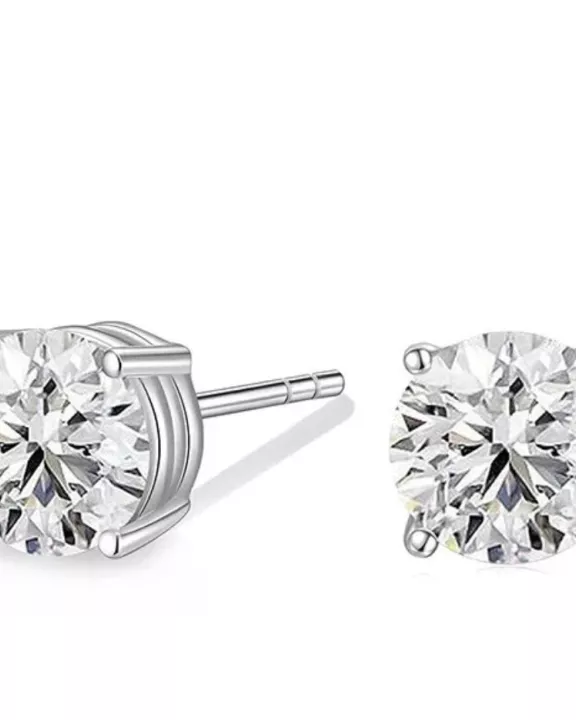 DIAMOND STUDS
