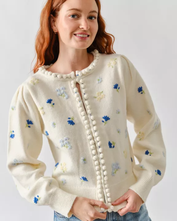 MAS3283 FLOWER EMBROIDERED CARDIGAN W/POMPOM EDGE