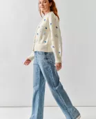 MAS3283 FLOWER EMBROIDERED CARDIGAN W/POMPOM EDGE