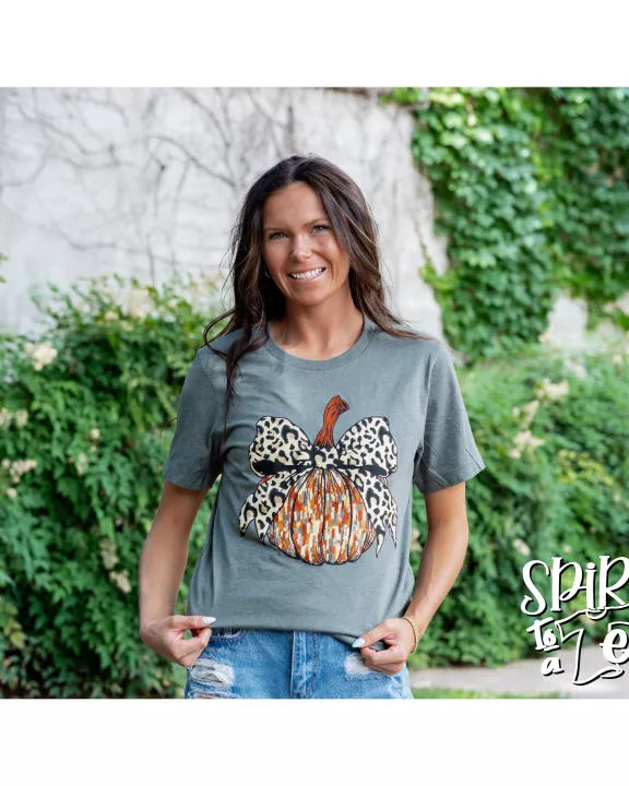 Pumpkin with Bow - Thanksgiving Tee