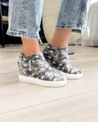 Ari Sneaker Wedge in Denim