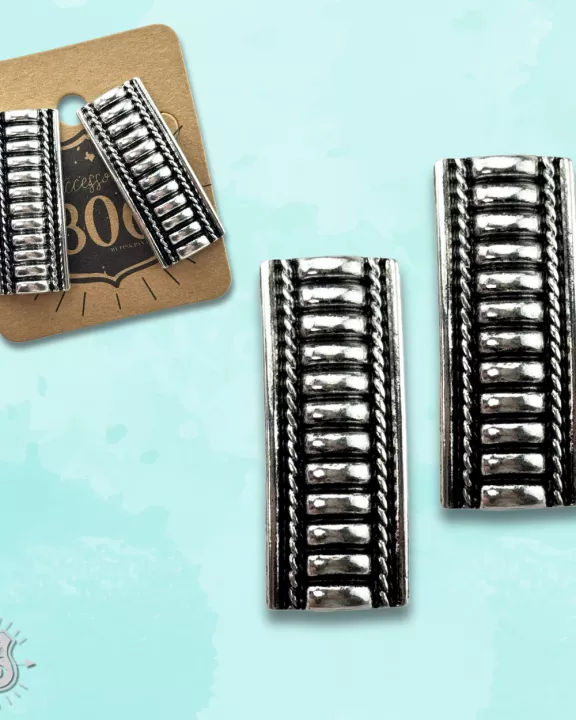 Western style silver tone post earring