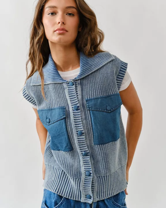 AJT5033 WASHED SWEATER VEST WITH CONTRAST DETAIL