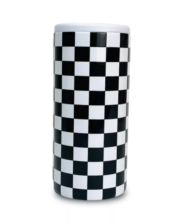 Hard Cooling Can in Checkerboard