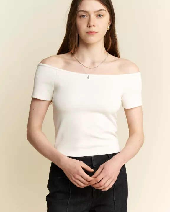 PLUS SIZE SOLID OFF-THE-SHOULDER TOP