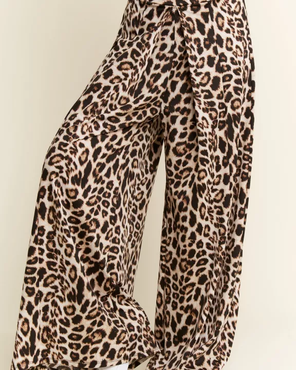 LEOPARD PRINT PLEATED PANTS