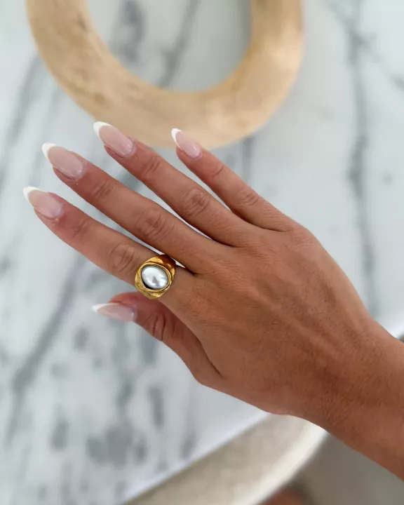 THE PEARL RING