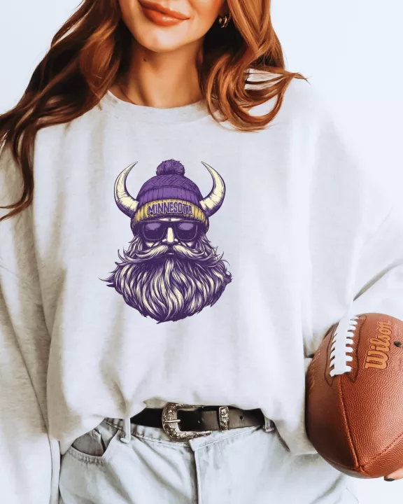 Vintage Vikings Football Graphic Crew