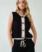 AJT5118 PULLOVER LARGE BUTTON KNIT VEST TOP