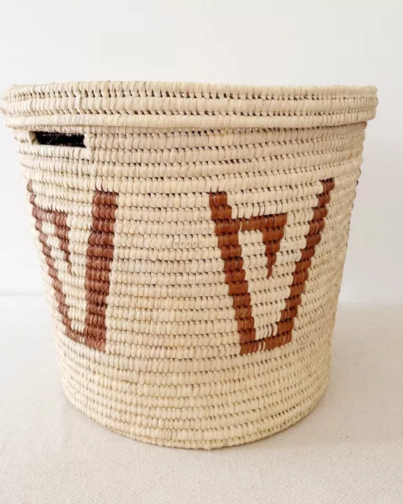 21.5" Lidded Palm Basket: Brown Design