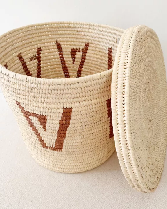 21.5" Lidded Palm Basket: Brown Design