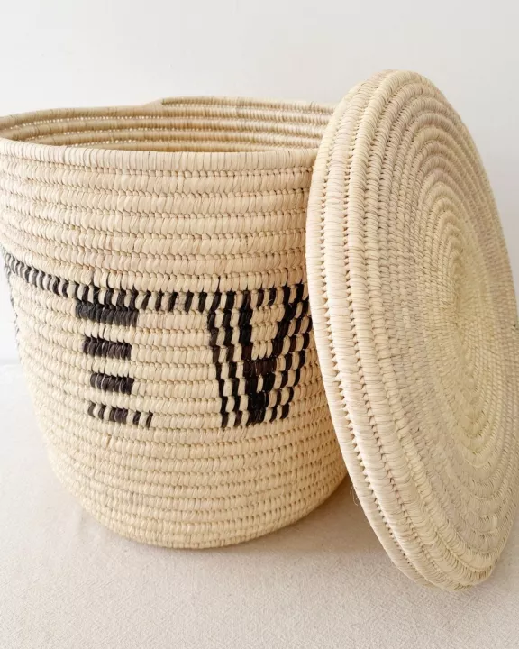 22" Lidded Palm Basket: Black Design