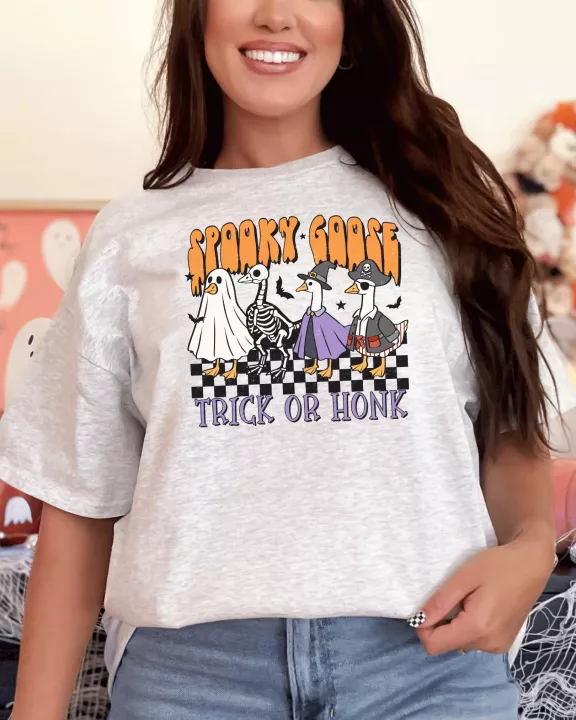 Spooky Goose Trick Or Honk Graphic Tee
