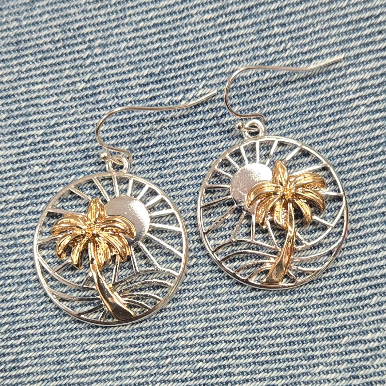 E0966 AE3855 Sun Palm tree design Circle Shape Drop Dangle Hook Earrings