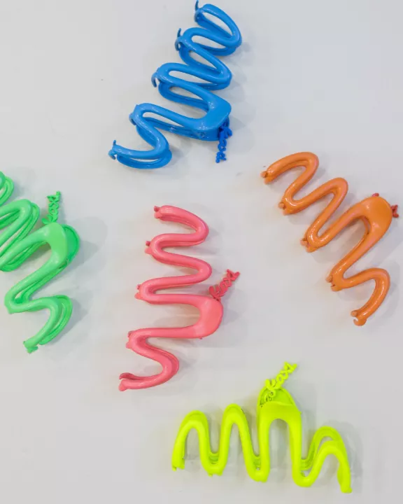 NEON METAL SQUIGGLE CLAW (5 COLORS)