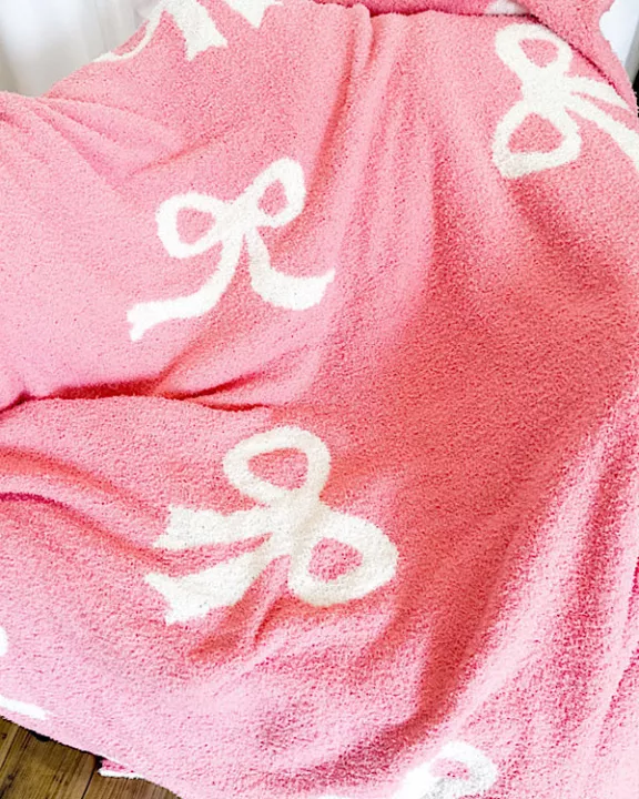 ETA 9/25 - Pink and White Bow Luxury Blanket