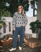 AJT5339 	 KNITTED CREW NECK PULLOVER IN ABSTRACT PRINT IN MULTI