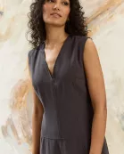 V-NECK SLEEVELESS MIDI DRESS