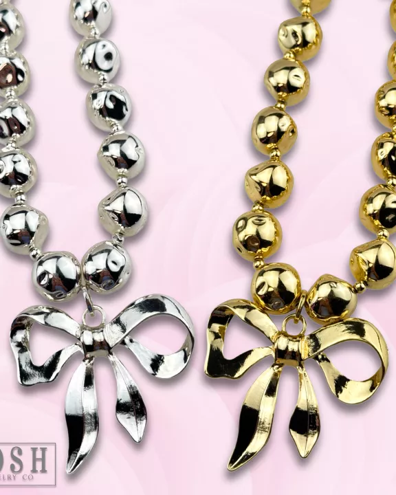 Large bow pendant necklace