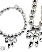 Large bow pendant necklace