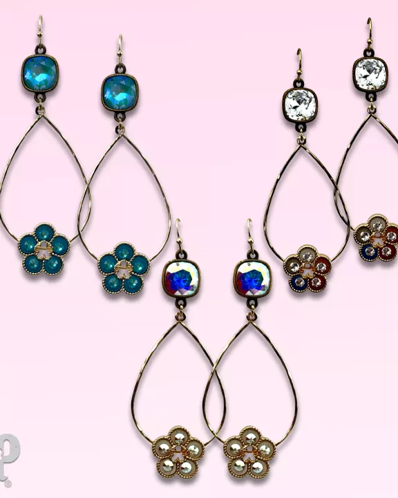 Flower charm earring with Austrian crystal