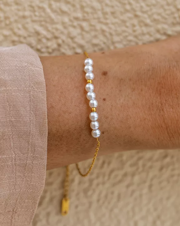 Pearl Diver Petite Bracelet