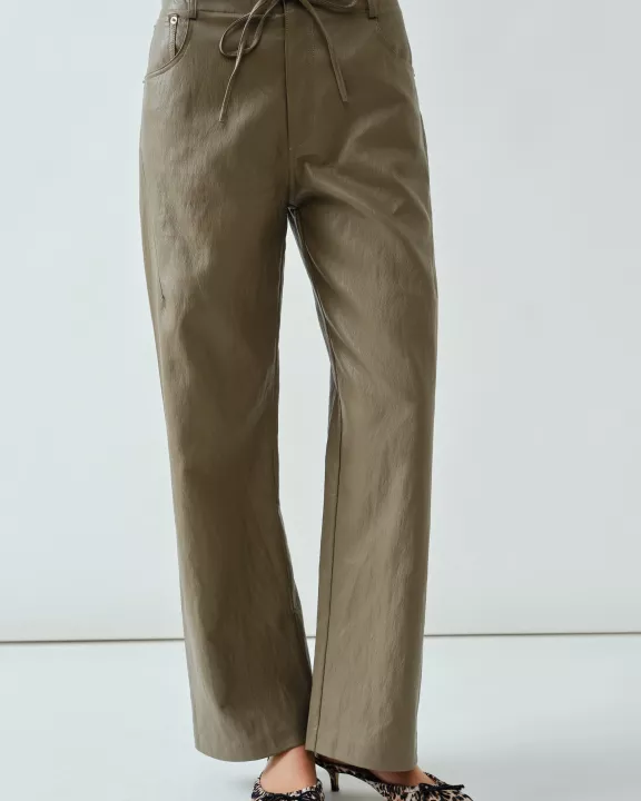 AJP5208 SUPER SOFT FAUX LEATHER STRAIGHT PANTS