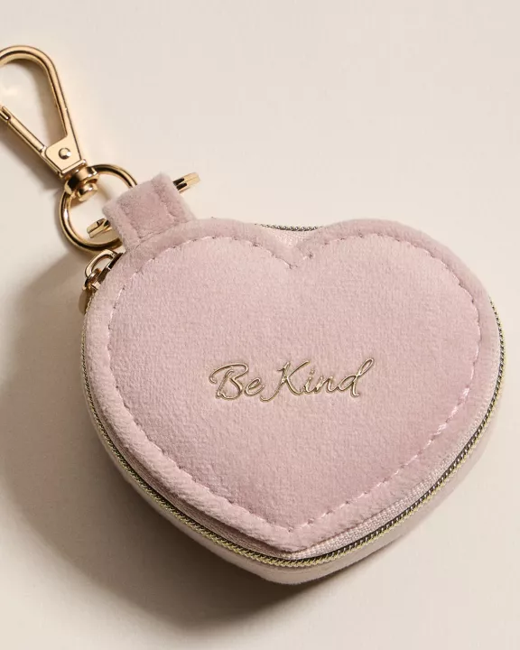 Heart-Shaped Jewelry Travel Case with Keychain – Pink Velvet “Be Kind”