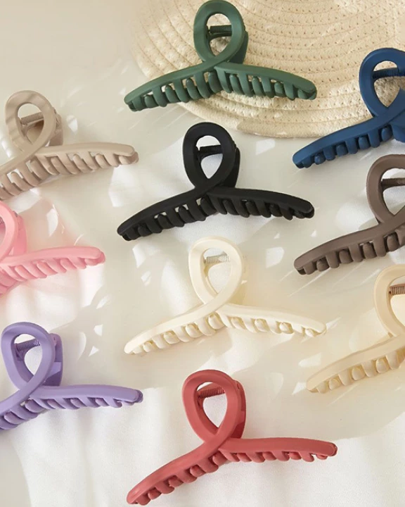 Criss Cross Solid Color Matte Hair Claw