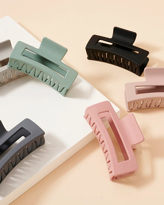 AZIH246001 - Matte Rectangular Hair Claw