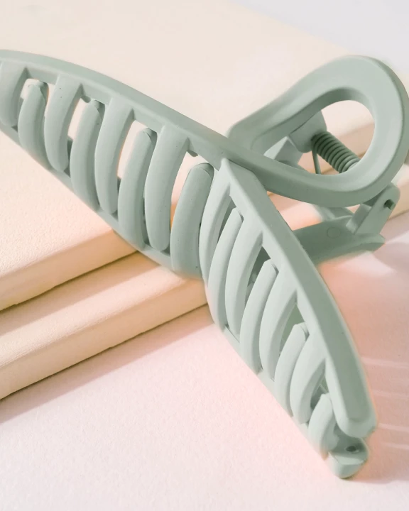 AZCH246105 - Acetate Hair Claws
