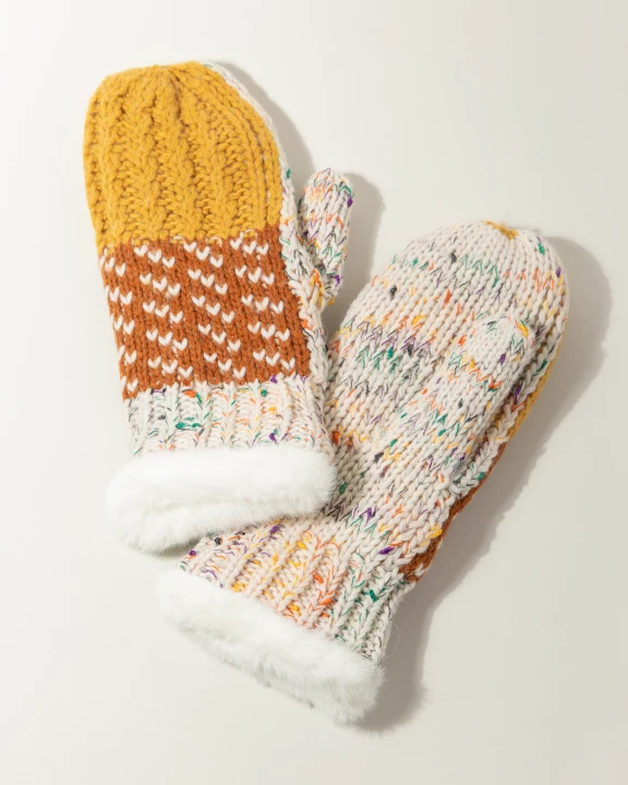 AZCG23105 - Faux Fur Lined Mittens