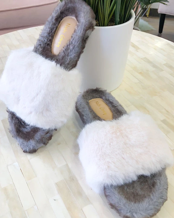 Feeling Cozy (not cross style) Cream Slippers